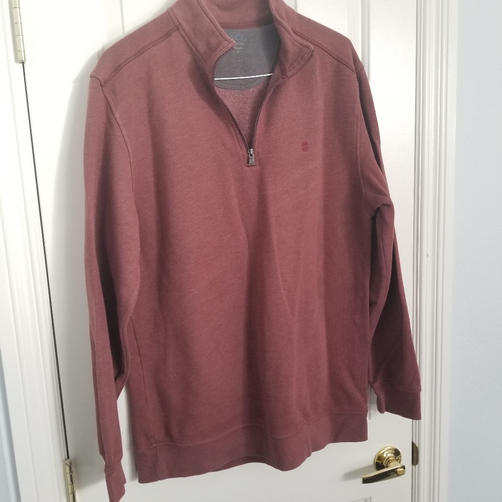 Red izod sweater (large)